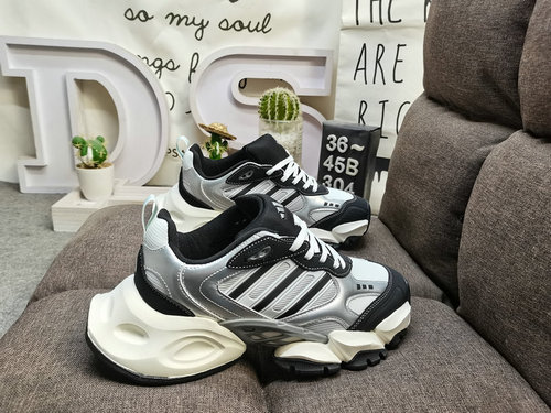 30G4DAdidas XLG Runner Deluxe IH0G42C9E Versione originale Last Paper Versione di sviluppo Realizzat