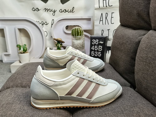 La serie di scarpe sportive retrò 535DADidas Originals SL 72 RS IH791yu2 è popolare in tutto il mond