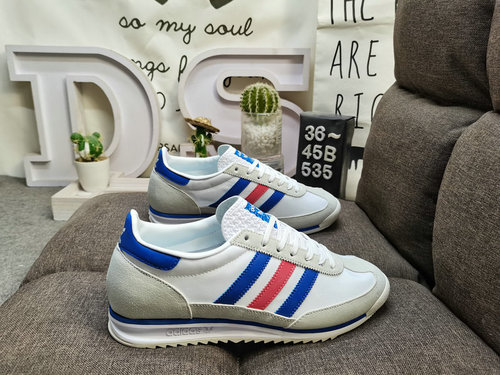 La serie di scarpe sportive retrò 535DADidas Originals SL 72 RS IH791yu2 è popolare in tutto il mond