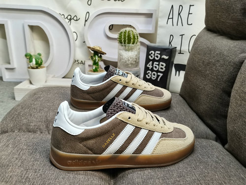 397D adlidas originali di mezza taglia a livello aziendale IF9646 Adidas Gazelle Scarpe da tavola ba