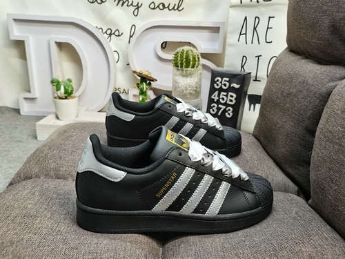 373D Adidas Originals SUPERSTAR EG4959 Shell Head Classico Versatile Scarpe da tavolo sportive casua