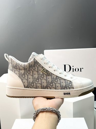 Scarpe uomo Dior codice 1yu1yu25B4poo Taglia 384445 personalizzabile