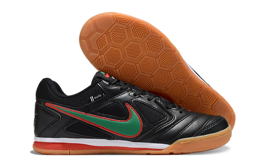 Sono arrivate le scarpe basse Supreme x Nike SB Gato in edizione limitata 4po45