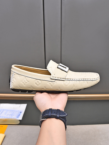 LV Mens Código 0218B30 Tamaño 3844 45 personalizado no reembolsable