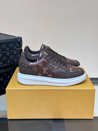 LV Código Hombre 0214B40 Talla 3844