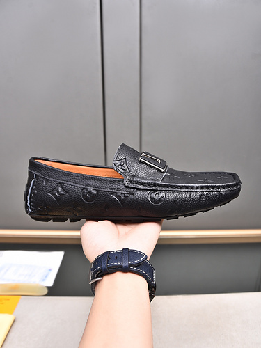 LV Mens Código 0218B30 Tamaño 3844 45 personalizado no reembolsable