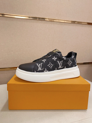 LV Código Hombre 0217B Talla 3844