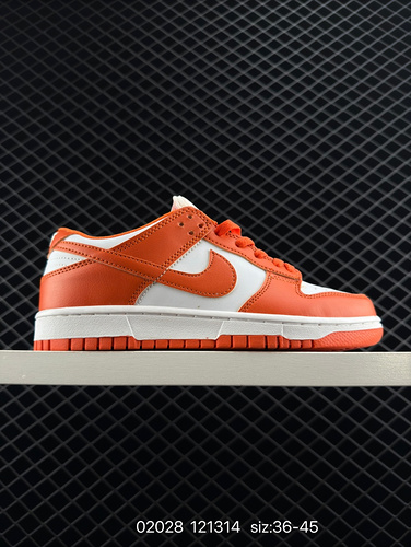 Nike SB Dunk Low Dunk Collection Retro Low Top Casual Sports Skateboarding Board Shoes. Adopting a s