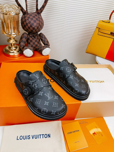 LV * Couple Style Code: 0323B Size: 35-46