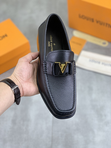 LV * Men's Code: 0327C00 Size: 39-44 (38 45 customized)