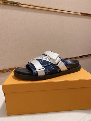 LV * Men's Code: 0321B40 Size: 38-44 (45 customized)