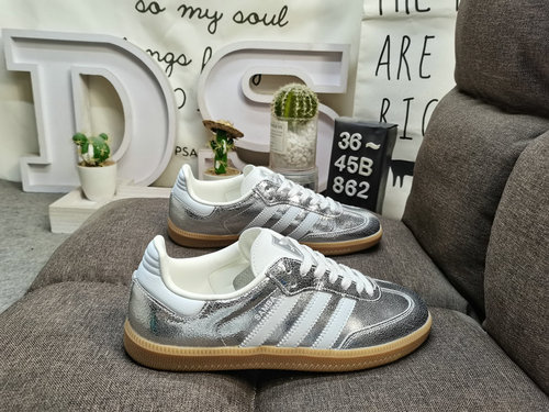 The classic Originals of 862DAdidas SAMBA OG JR0035 in recent years are made of genuine suede leathe