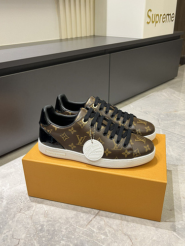 LV * Men's Code: 0318B Size: 38-44 (45 customized).