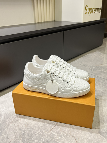 LV * Men's Code: 0318B Size: 38-44 (45 customized).