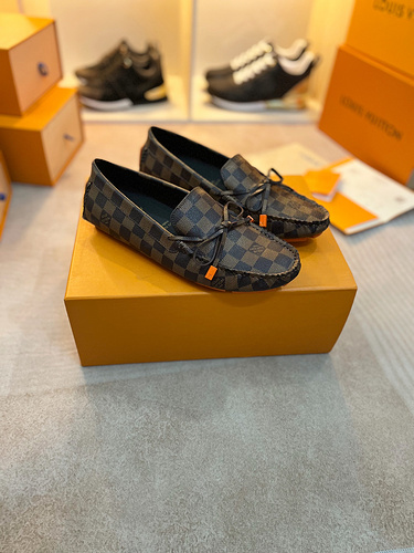LV * Couple Style Code: 0228C20 Size: 35-46