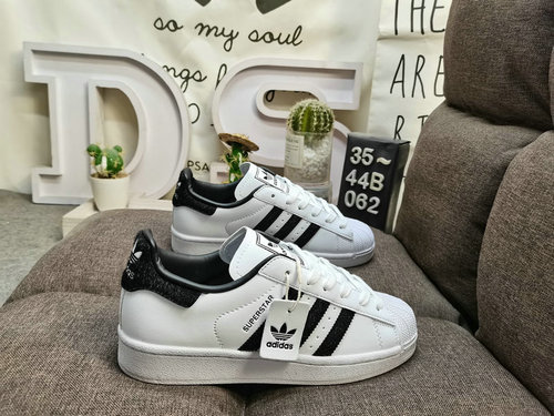062D Adidas Three Leaf Clover Originals Superstar JH52 Shell Head Classic Versatile Casual Sports Bo