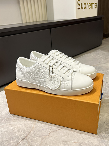 LV * Men's Code: 0318B Size: 38-44 (45 customized).