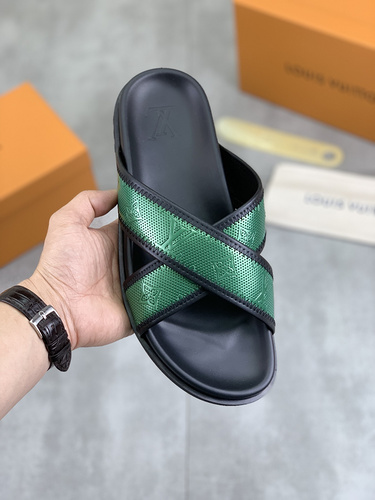 LV * Men's Code: 0327A90 Size: 39-44