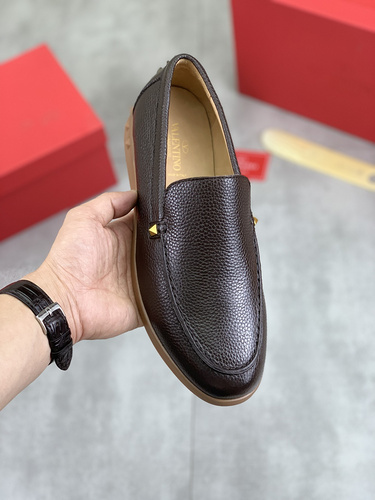 Valentino Men's Edition Code: 0327B90 Size: 38-44