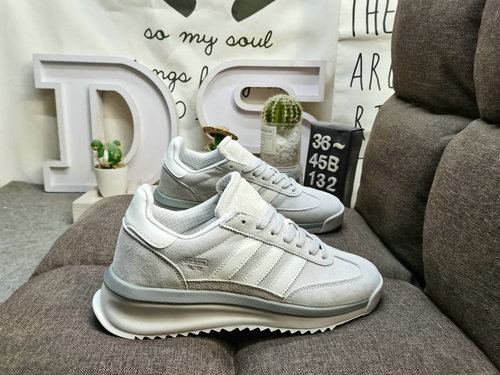 The 132Dadidas SL 72 RTN retro sports shoe series is popular worldwide. Riding on this wave, the bra