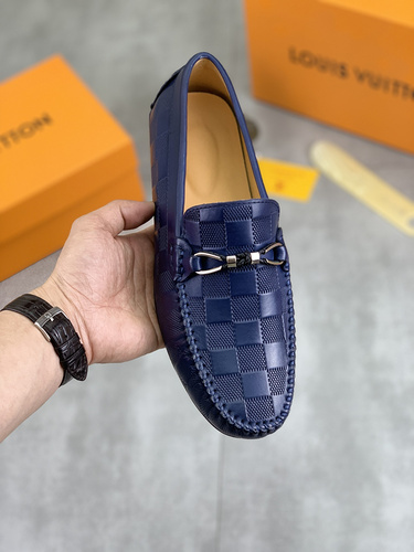 LV * Men's Code: 0327B20 Size: 38-45