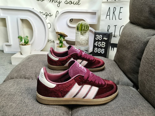 866DAdidas SAMBA OG W JP5330: The classic Originals in recent years are made of genuine suede leathe