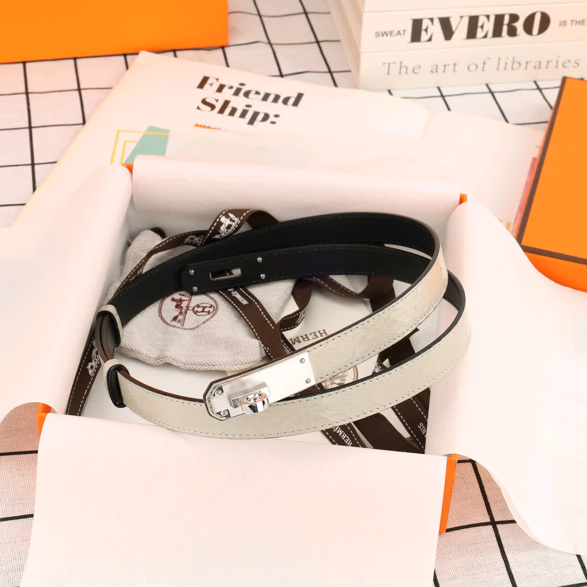 LM001200 (10).jpg