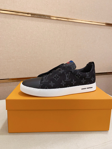 LV * Men's Code: 0320B60 Size: 38-44