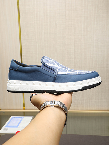 Valentino Men's Edition Code: 0326B50 Size: 38-44 (45 Customized)