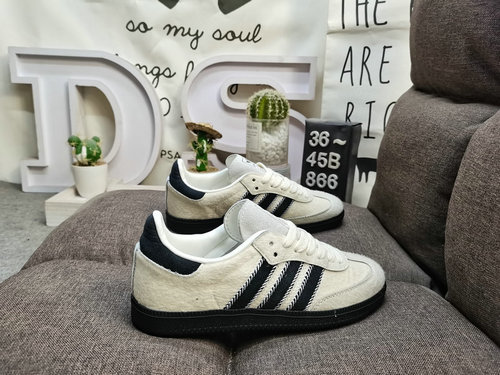 866DAdidas SAMBA OG W JP5329: The classic Originals in recent years are made of genuine suede leathe