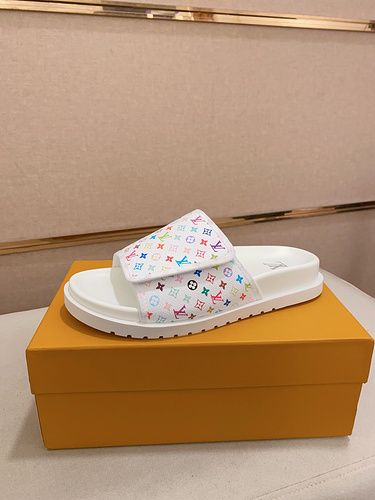 LV * Men's Code: 0320A90 Size: 38-44