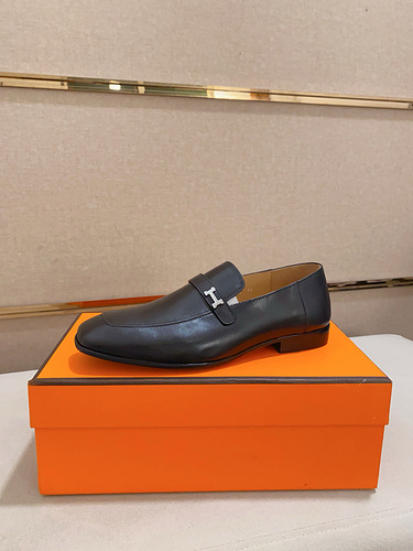 Hermes * Men's Edition Code: 0320C40 Size: 38-44 (45 Customized)