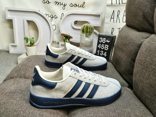 The 134D Adidas BROOMIELD shoe is an eternal training idol, showcasing high-quality craftsmanship wi