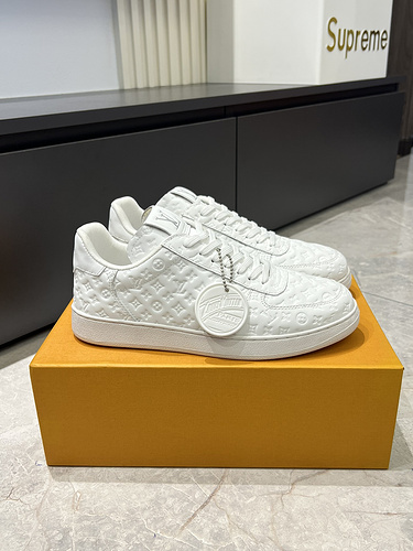 LV * Men's Code: 0318B Size: 38-44 (45 customized).