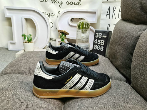 866D Adidas Gazelle Indoor JI25 casual, wear-resistant, lightweight, low top board shoes. This Adida
