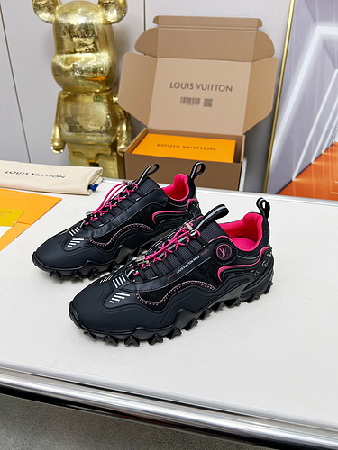 LV * Couple Style Code: 0323D00 Size: Female Size 35-42, Male Size: 38-46 (38, 39, 45, 46 customized