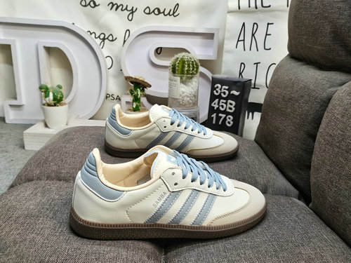 178DAdidas SAMBA OG JH7299: The classic Originals in recent years are made of original suede leather