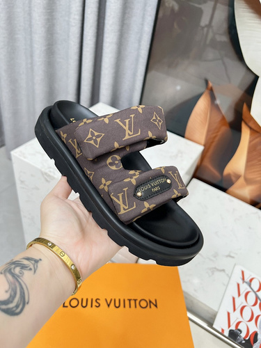 LV * Female Code: 0323B40 Size: 35-42