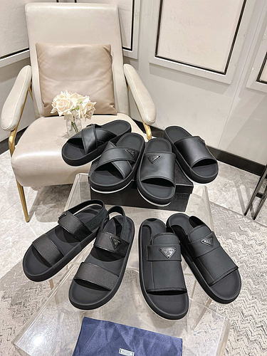 Prada * Couple Style Code: 0312B40 Size: 38-46