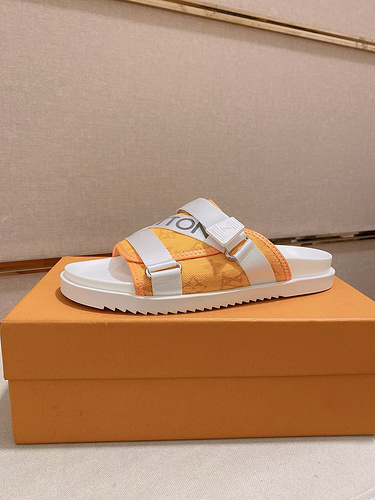 LV * Men's Code: 0321B40 Size: 38-44 (45 customized)