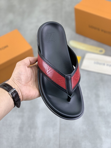 LV * Men's Code: 0327A90 Size: 39-44