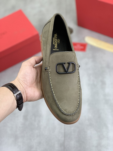 Valentino Men's Edition Code: 0327B90 Size: 38-44