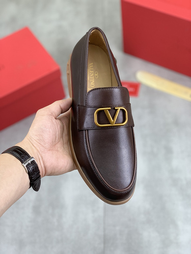 Valentino Men's Edition Code: 0327B90 Size: 38-44