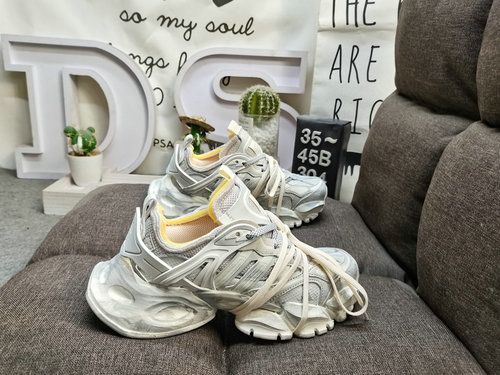 304DAdidas XLG Runner Deluxe JR9632 # Original last and paper version development version # Made of 