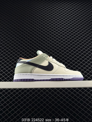 [Authentic] Nike Sb Dunk Low Pro sneakers retro board shoes. Featuring a soft leather upper that is 