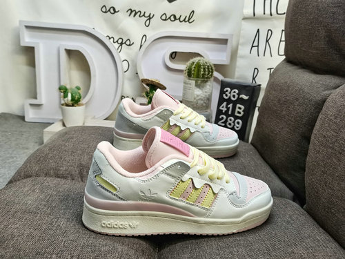289D Adidas Forum 84 Low JR32 low top versatile trendy casual sports board shoes. Based on the appea