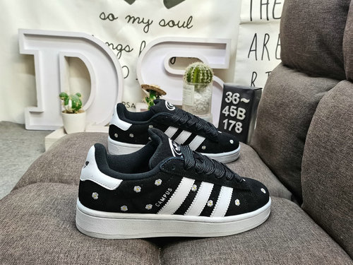 178DAdidas Campus 00s IF9640 incorporates elements of Tokyo hip-hop culture, creating the Tokyo Ener
