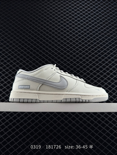 The Gucci x Nike Dunk SB Low Gucci x Nike SB low cut collaboration blue and white denim shoes featur