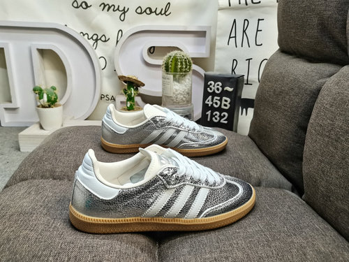 132DAdidas WB SAMBA OG JR0035's classic Originals in recent years feature original suede leather pro