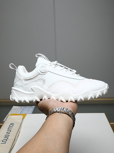 LV * Men's Code: 0326C00 Size: 40-44 (45,46 customized)